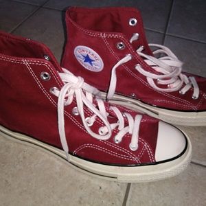 Hightop Red Suede Converse